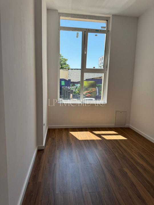 Nou Apartament trei camere, boxa inclusa in pret