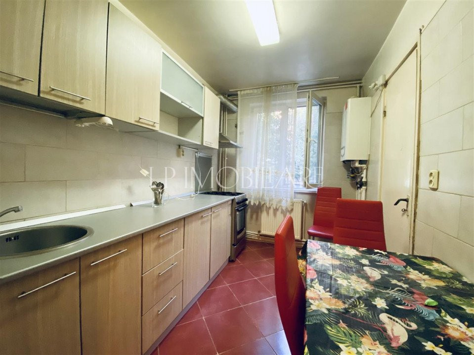 Apartament 3 camere de inchiriat / centrala proprie