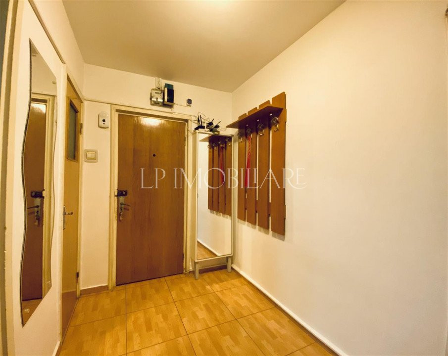Apartament 3 camere de inchiriat / centrala proprie