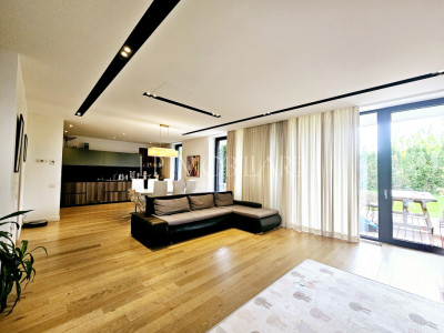 Amber Garden - Vila moderna de inchiriat