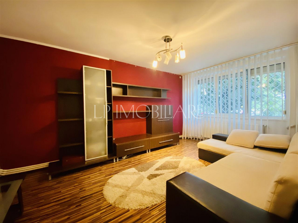 Apartament 3 camere de inchiriat / centrala proprie