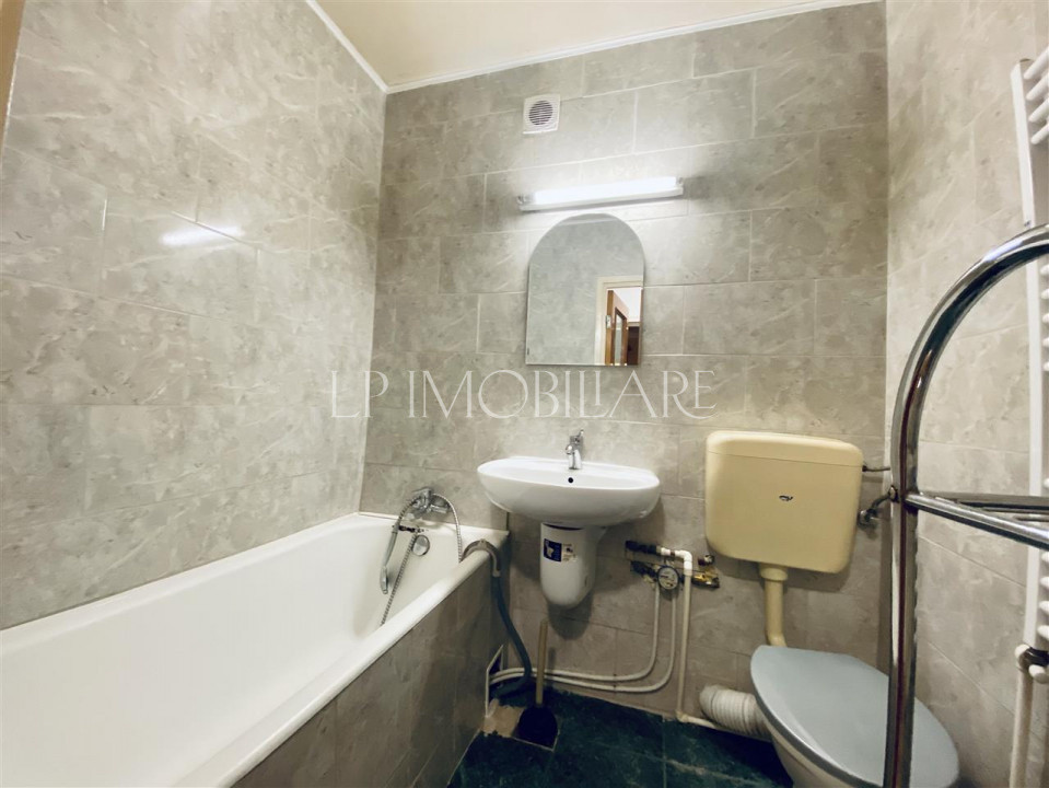 Apartament 3 camere de inchiriat / centrala proprie