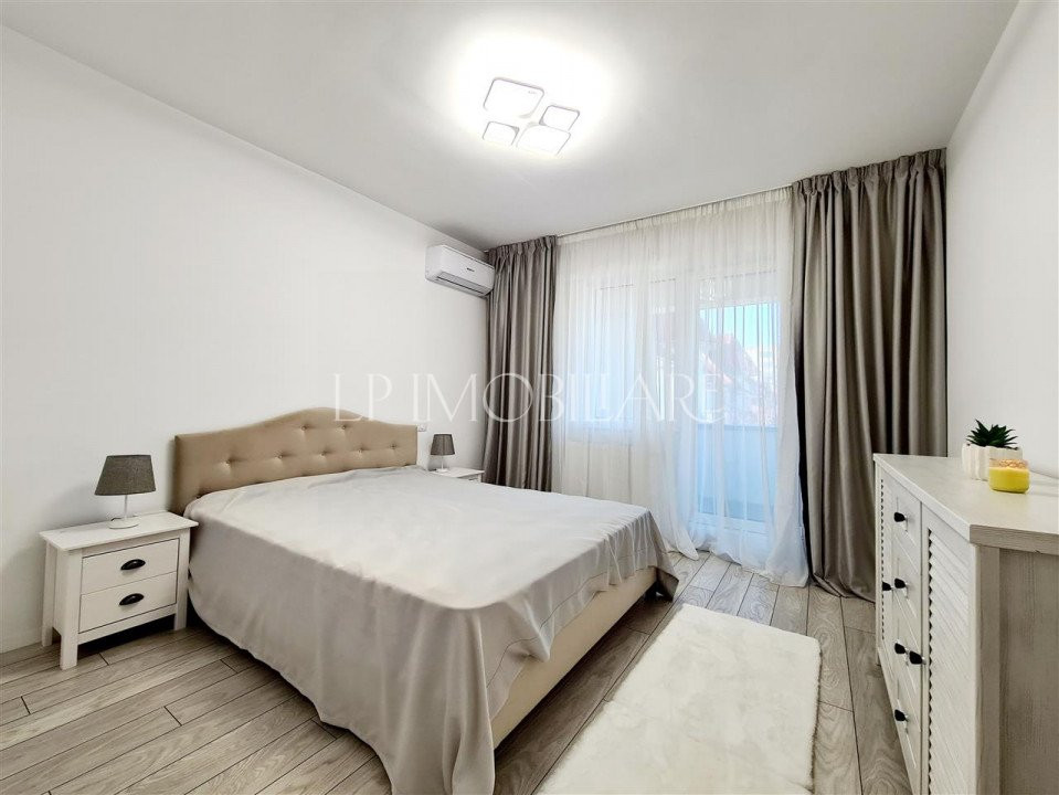 Rond OMV  /Apartament 3 camere cu terasa / vedere libera