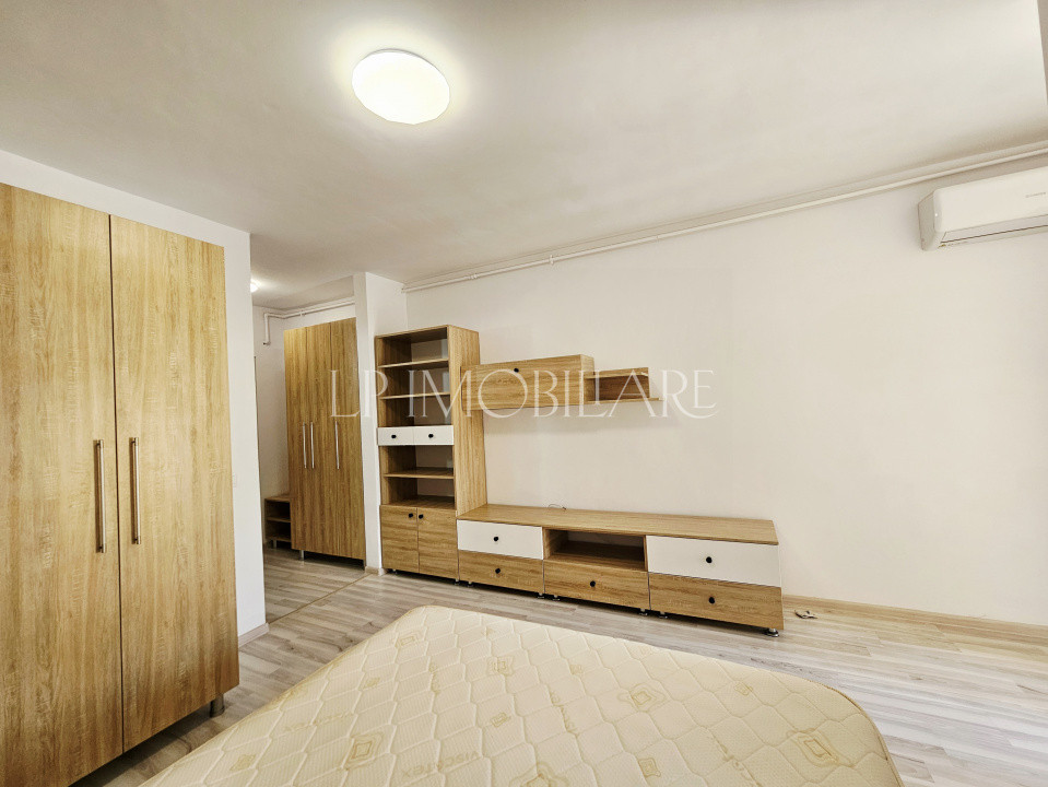 Garsoniera langa parc /Parcare