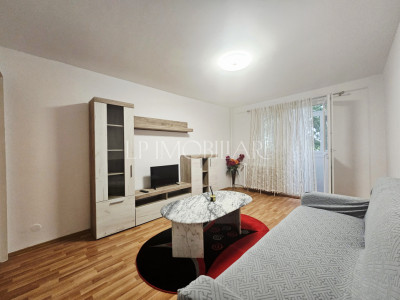 Apartament renovat de inchiriat