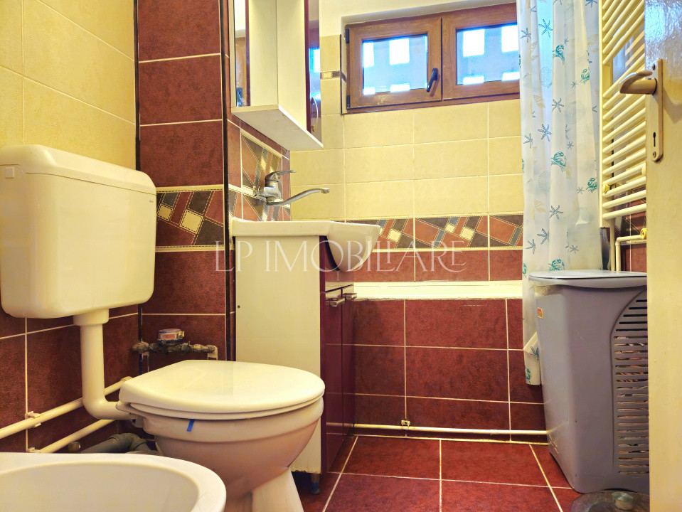 Apartament 4 camere de vanzare Ploiesti Vest