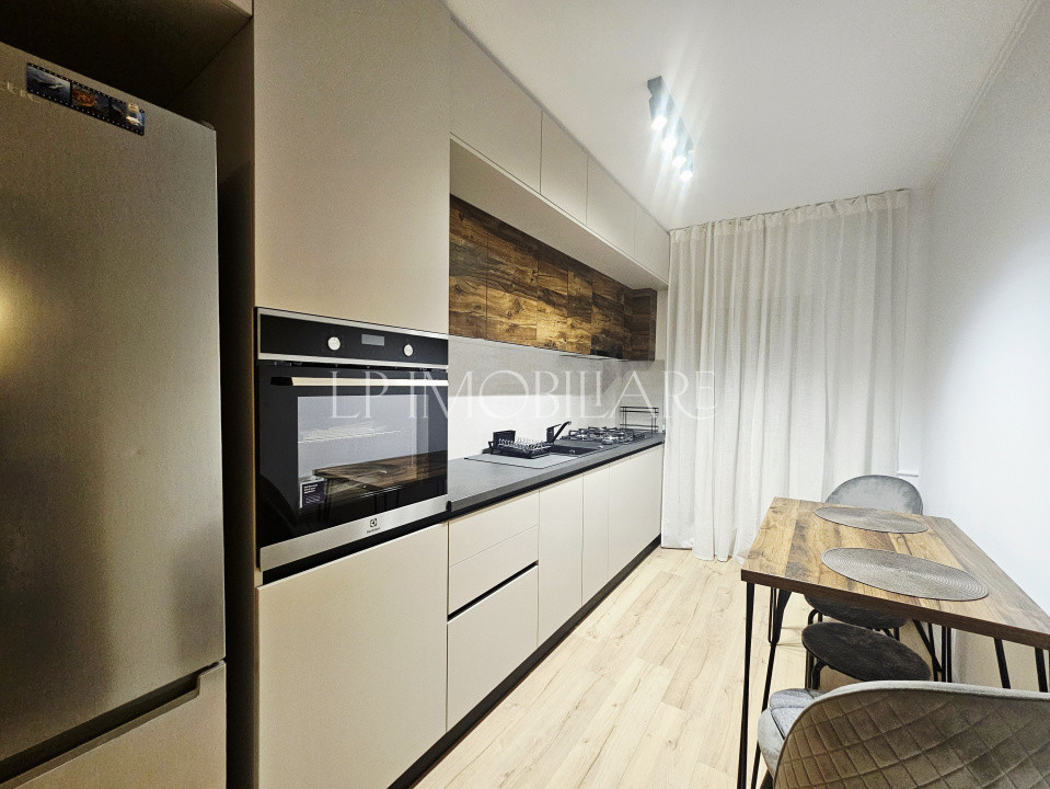 Prima inchiriere/ Apartament renovat 