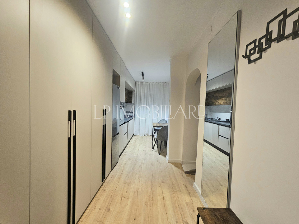 Prima inchiriere/ Apartament renovat 