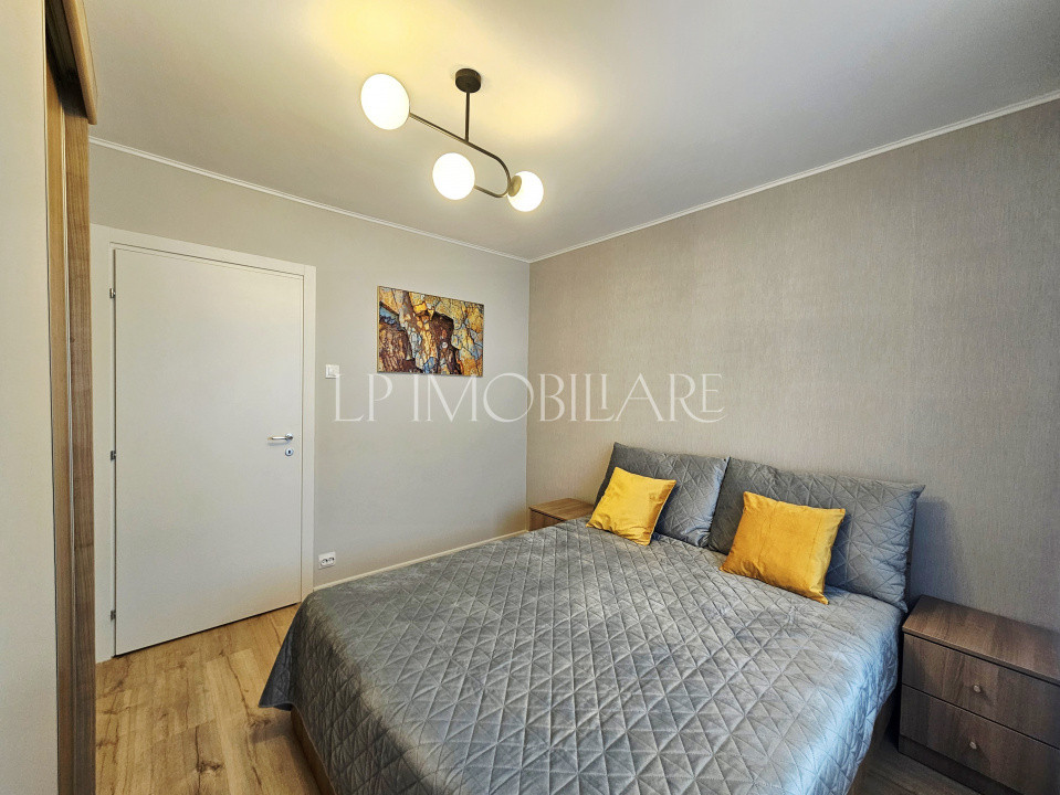 Prima inchiriere/ Polona/ Apartament decomandat