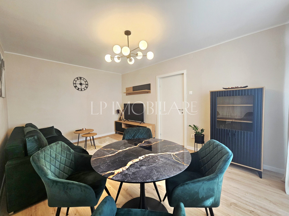 Prima inchiriere/ Polona/ Apartament decomandat