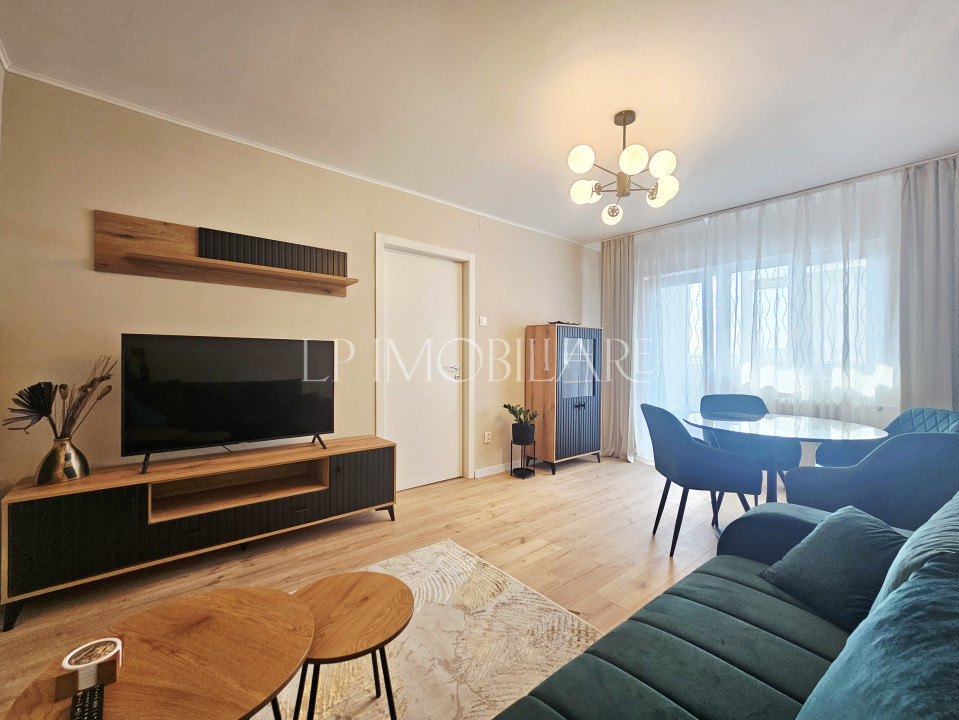 Prima inchiriere/ Polona/ Apartament decomandat