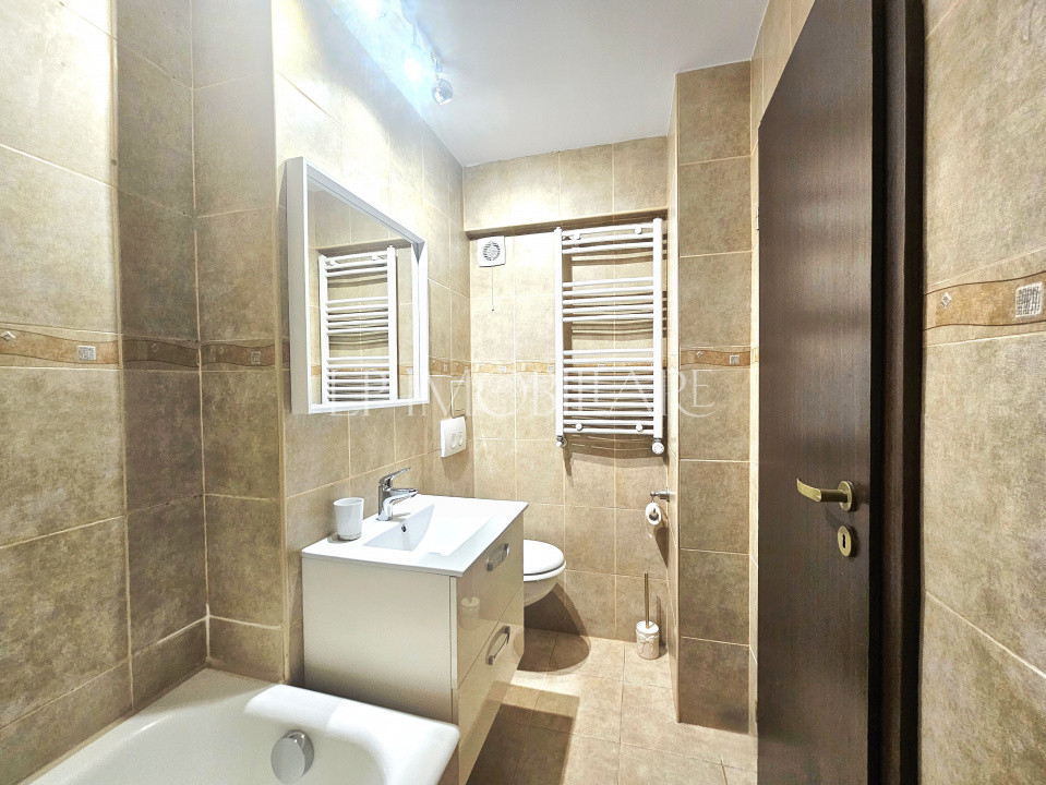 Prima inchiriere/ Apartament decomandat