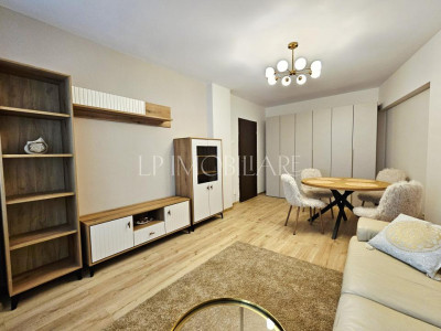 Prima inchiriere/ Apartament decomandat
