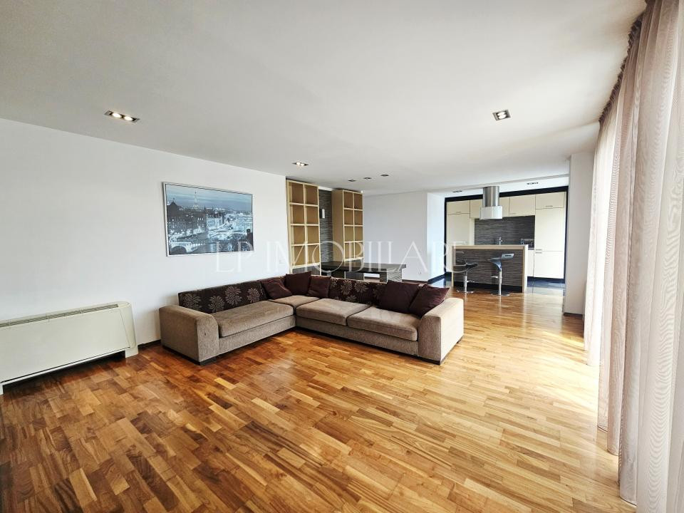Iancu Nicolae/Bloc Boutique/ 4 camere de vanzare 