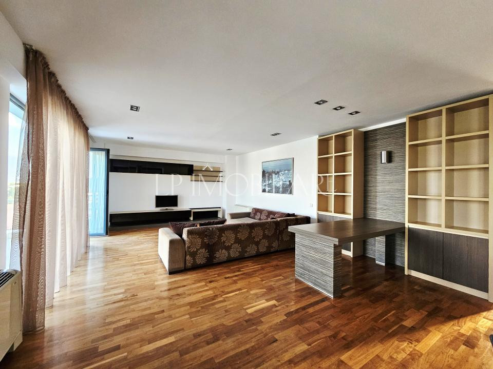 Iancu Nicolae/Bloc Boutique/ 4 camere de vanzare 