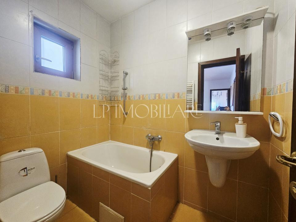 Casa familiei tale lângă Bulevardul Castanilor